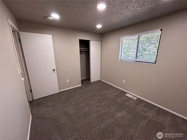 9139 NE 142nd Way, Kirkland, WA 98034