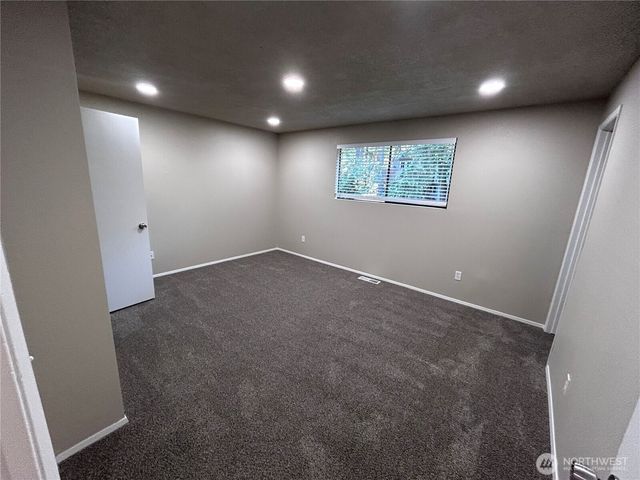 9139 NE 142nd Way, Kirkland, WA 98034