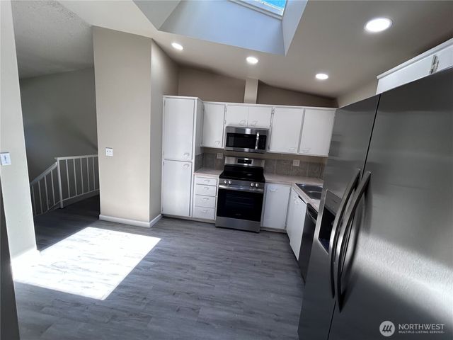 9139 NE 142nd Way, Kirkland, WA 98034