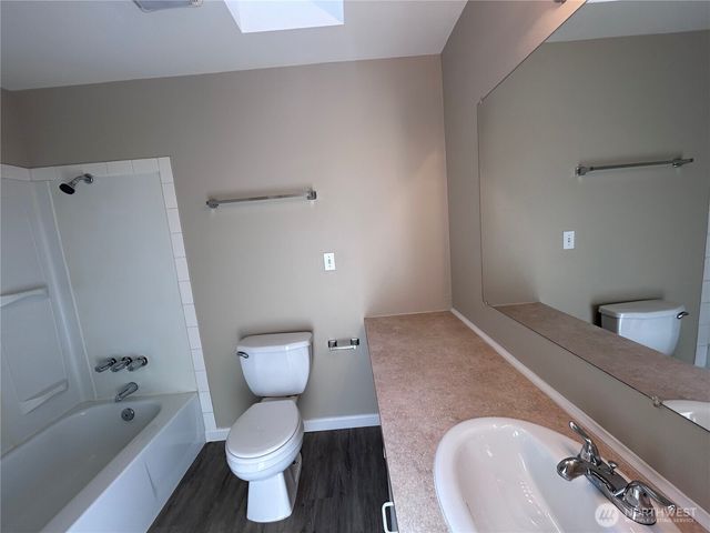 9139 NE 142nd Way, Kirkland, WA 98034