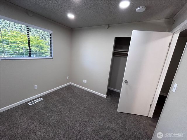 9139 NE 142nd Way, Kirkland, WA 98034