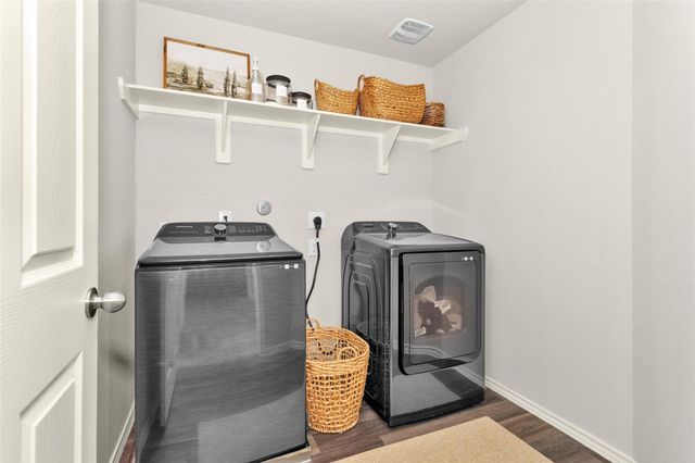 919 Amesbury Court, Conroe, TX 77316