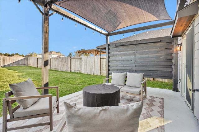 919 Amesbury Court, Conroe, TX 77316