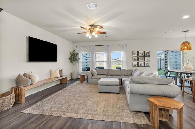 919 Amesbury Court, Conroe, TX 77316