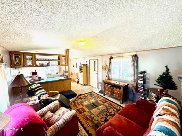 3527 BROKEN ARROW Road, Overgaard, AZ 85933