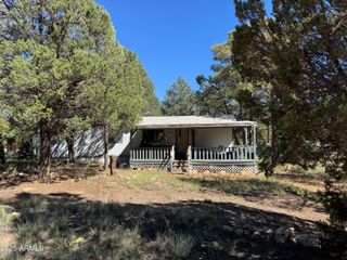 3527 BROKEN ARROW Road, Overgaard, AZ 85933