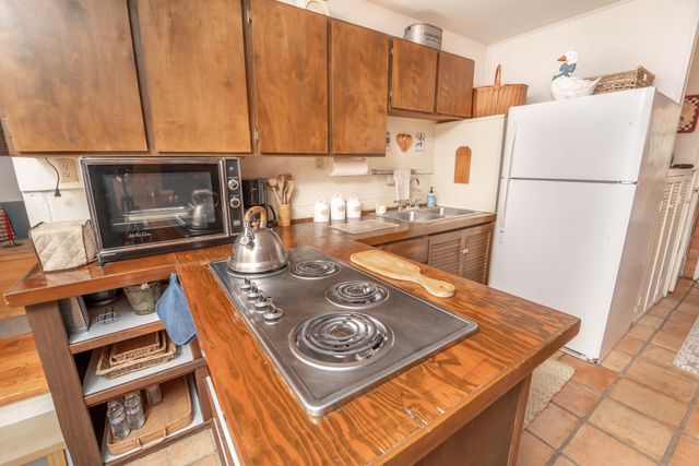 44452 Dinely Dr Drive, Three Rivers, CA 93271