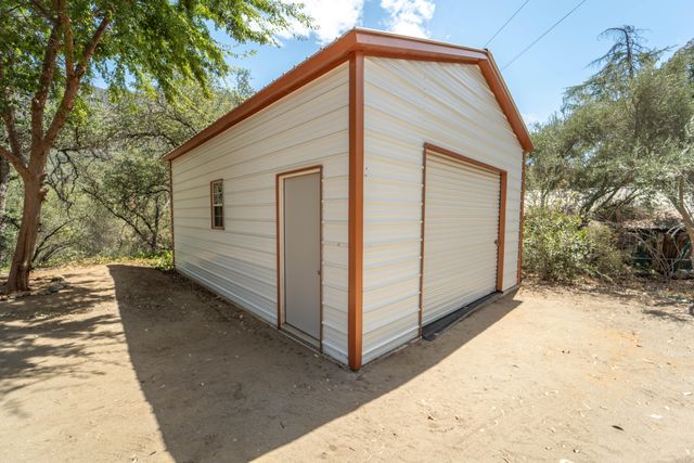 44452 Dinely Dr Drive, Three Rivers, CA 93271