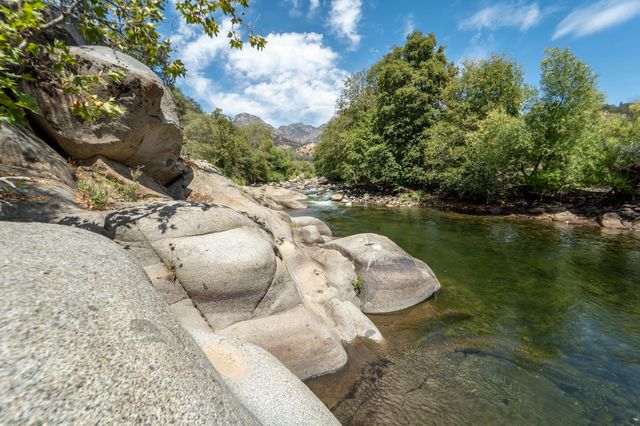 44452 Dinely Dr Drive, Three Rivers, CA 93271