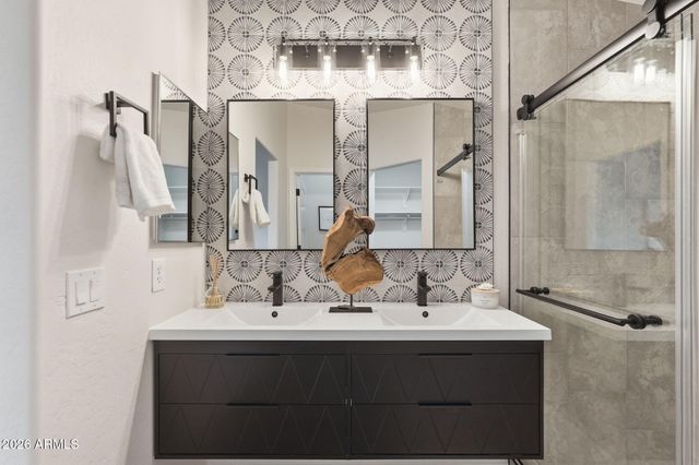 1295 E Estelle Lane, San Tan Valley, AZ 85140