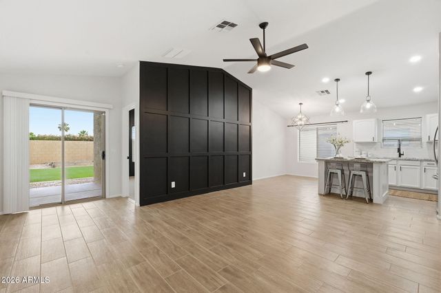 1295 E Estelle Lane, San Tan Valley, AZ 85140