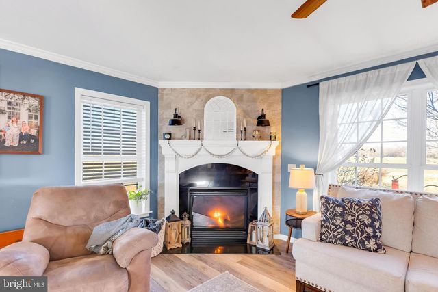 8960 BACONS RD, Delmar, DE 19940