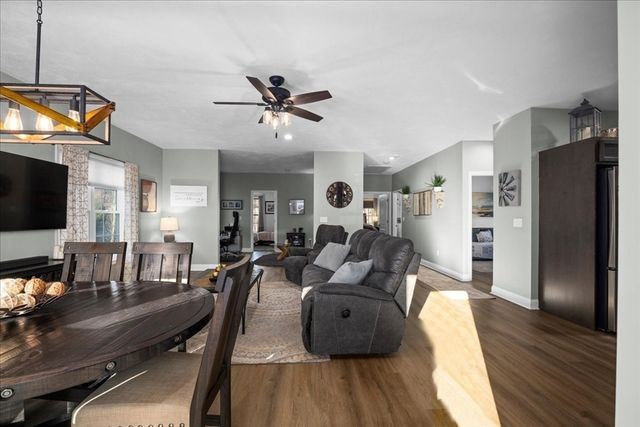 8 Tea Party Drive 8, Uxbridge, MA 01569