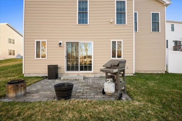 8 Tea Party Drive 8, Uxbridge, MA 01569