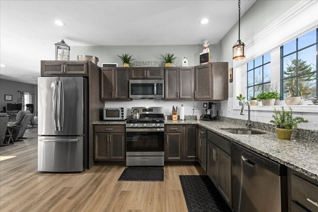 8 Tea Party Drive 8, Uxbridge, MA 01569