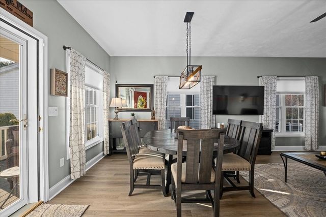 8 Tea Party Drive 8, Uxbridge, MA 01569