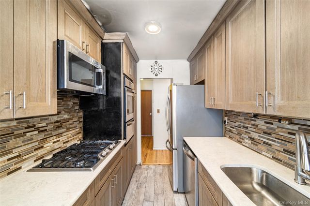 600 Locust Street 3G, Mount Vernon, NY 10552