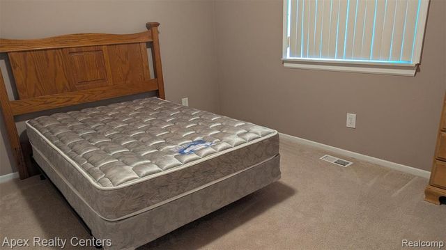 41682 Bedford Drive, Canton, MI 48187