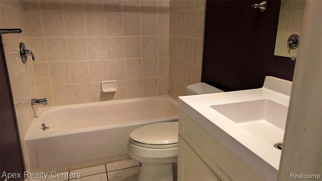 41682 Bedford Drive, Canton, MI 48187