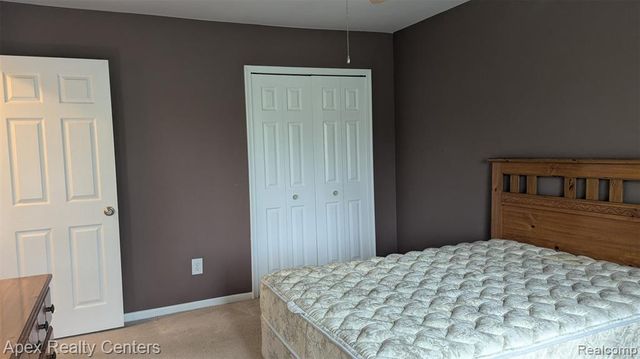 41682 Bedford Drive, Canton, MI 48187