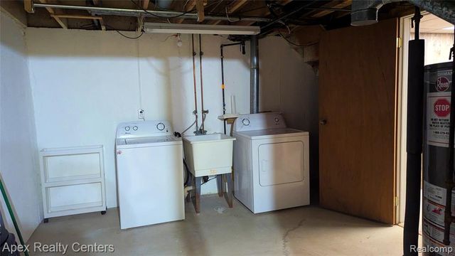 41682 Bedford Drive, Canton, MI 48187