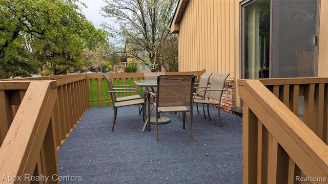 41682 Bedford Drive, Canton, MI 48187