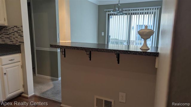 41682 Bedford Drive, Canton, MI 48187