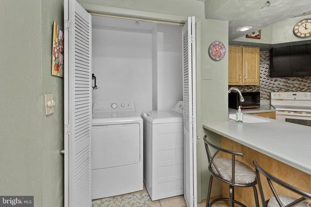 697 S OLDEN AVE, Trenton, NJ 08629