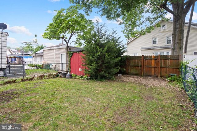 697 S OLDEN AVE, Trenton, NJ 08629