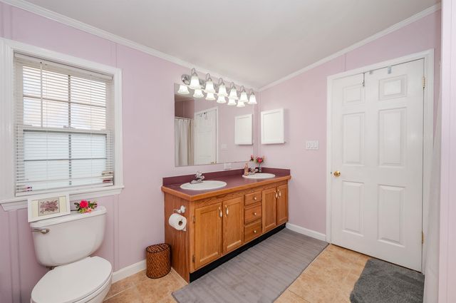 11 Falkland Lane, Rochester, NH 03867