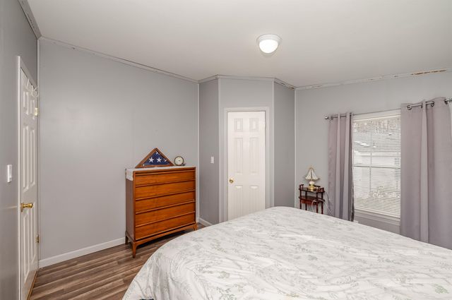 11 Falkland Lane, Rochester, NH 03867