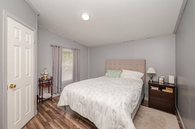 11 Falkland Lane, Rochester, NH 03867