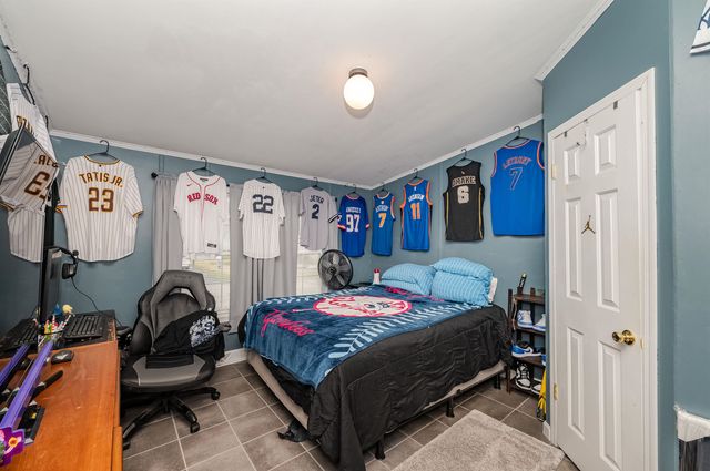 11 Falkland Lane, Rochester, NH 03867