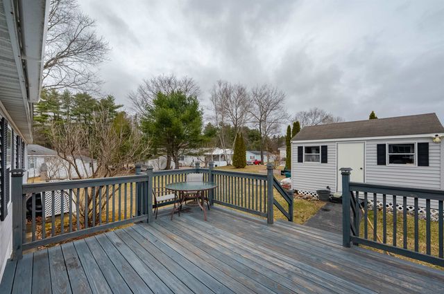 11 Falkland Lane, Rochester, NH 03867