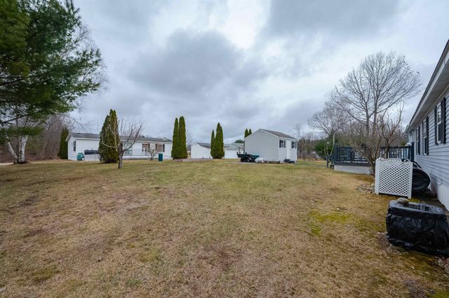 11 Falkland Lane, Rochester, NH 03867