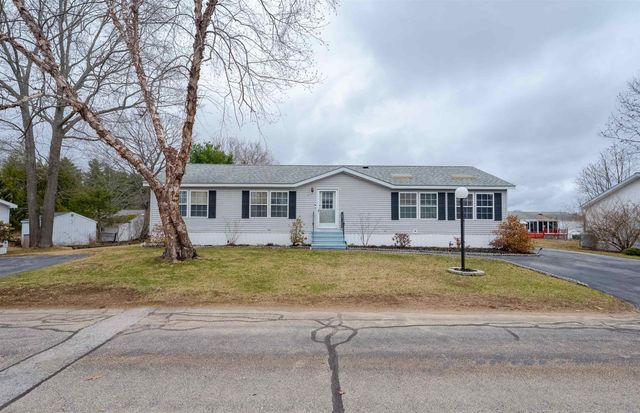 11 Falkland Lane, Rochester, NH 03867