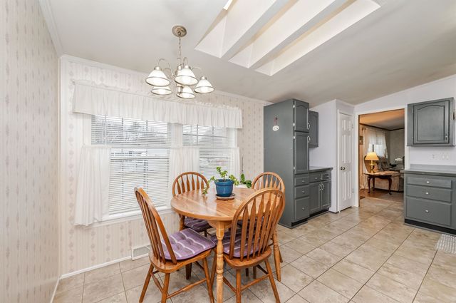 11 Falkland Lane, Rochester, NH 03867