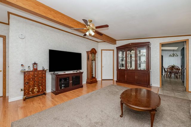 11 Falkland Lane, Rochester, NH 03867