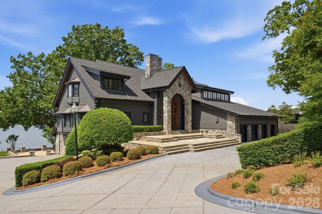 9715 Nine Eagles Lane, Charlotte, NC 28278