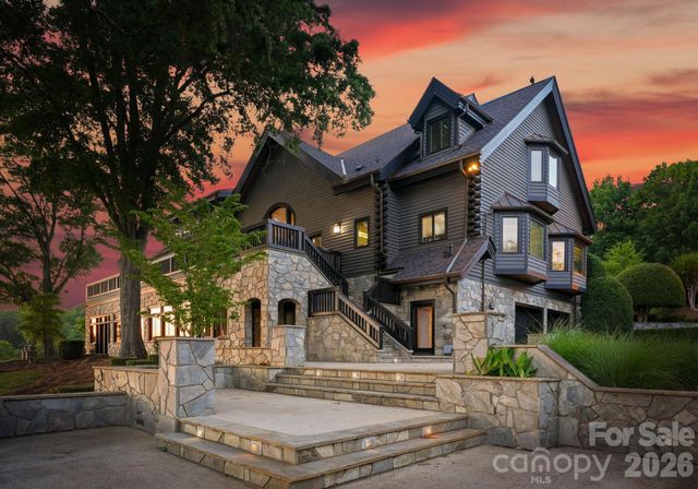 9715 Nine Eagles Lane, Charlotte, NC 28278