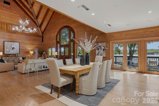 9715 Nine Eagles Lane, Charlotte, NC 28278