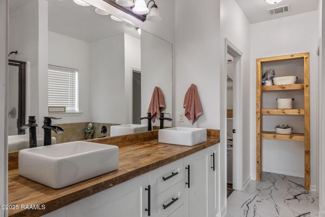 203 Saint Gaspar Street, Youngsville, LA 70592