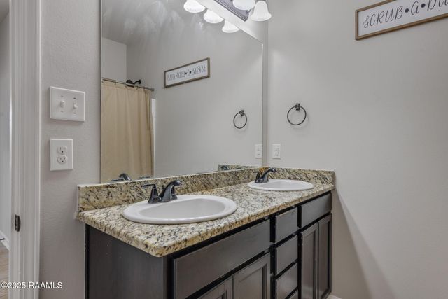 203 Saint Gaspar Street, Youngsville, LA 70592