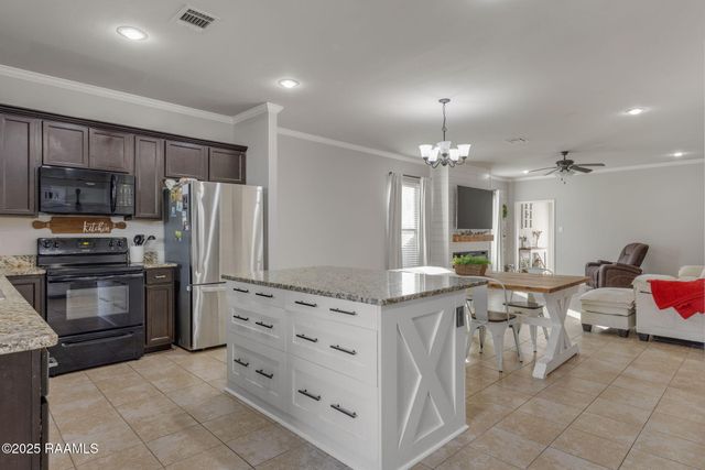 203 Saint Gaspar Street, Youngsville, LA 70592