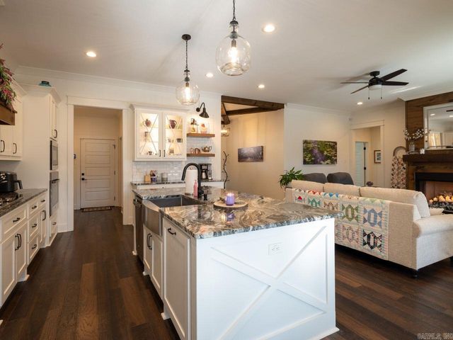 9237 Cliffside, Sherwood, AR 72120