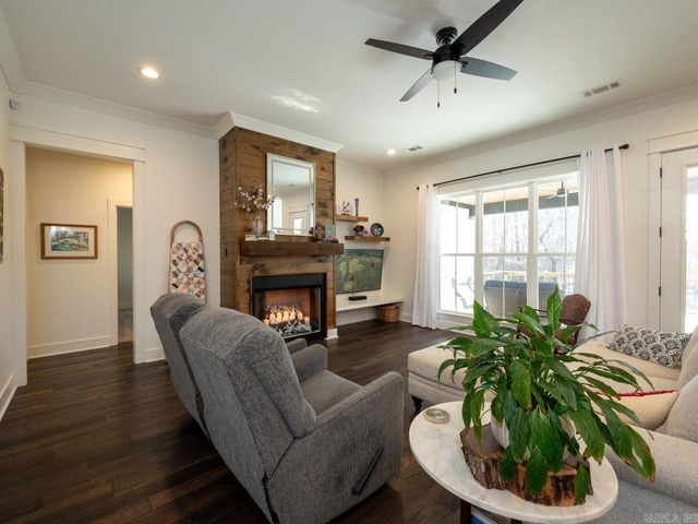 9237 Cliffside, Sherwood, AR 72120