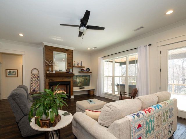 9237 Cliffside, Sherwood, AR 72120