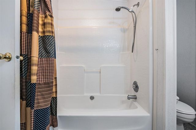 6827 S LAKE HENRY DRIVE NE, Winter Haven, FL 33881