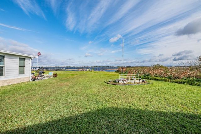 6827 S LAKE HENRY DRIVE NE, Winter Haven, FL 33881