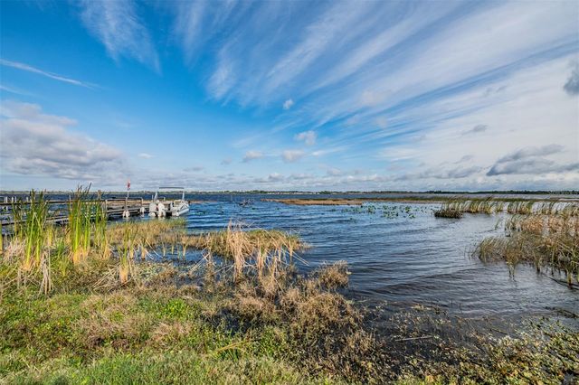 6827 S LAKE HENRY DRIVE NE, Winter Haven, FL 33881